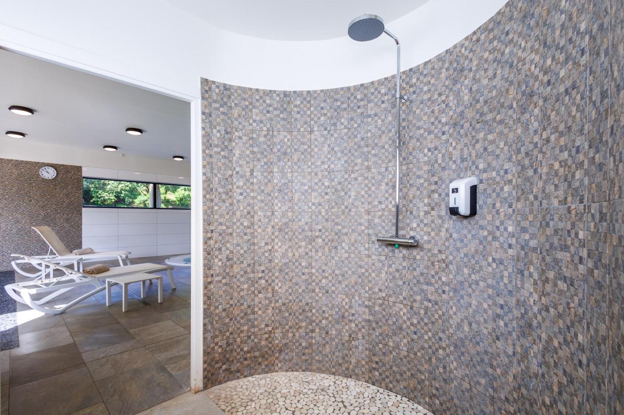 Residhotel Residence Pont Du Gard 里茅林斯 外观 照片