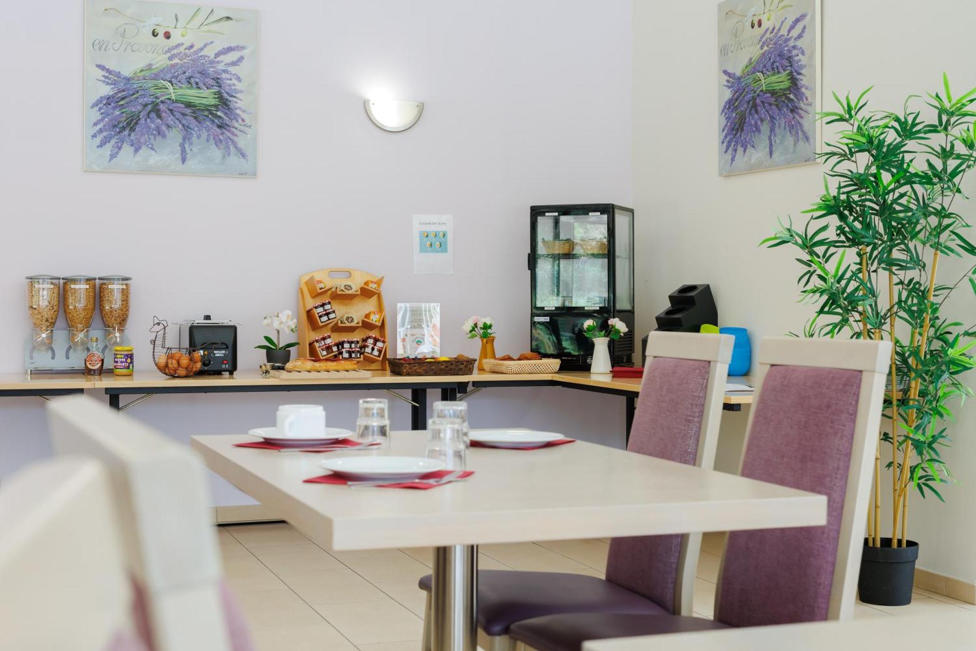 Residhotel Residence Pont Du Gard 里茅林斯 外观 照片